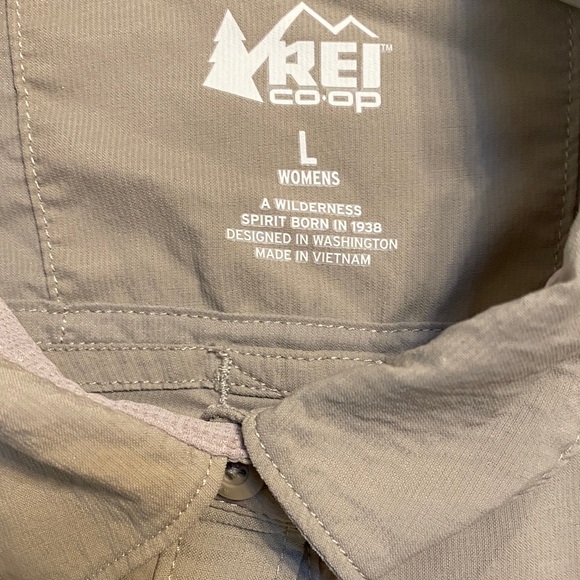 REI Khaki Outdoor Shirt - Picture 2 of 8